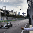 Rosberg returns to victories in Baku