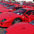 Silverstone Parade Brings 60 F40s to the Track