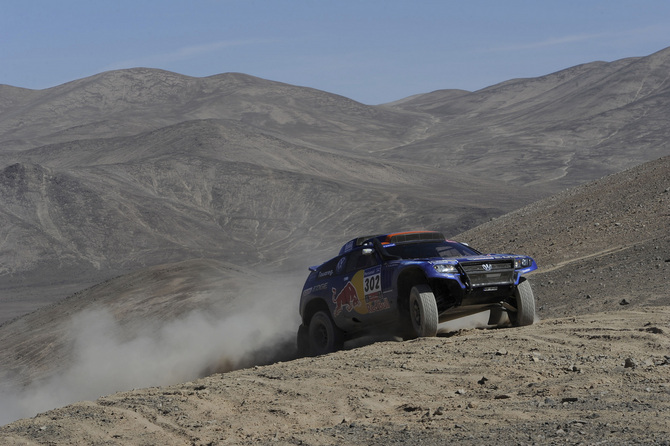 Al-Attiyah takes the lead