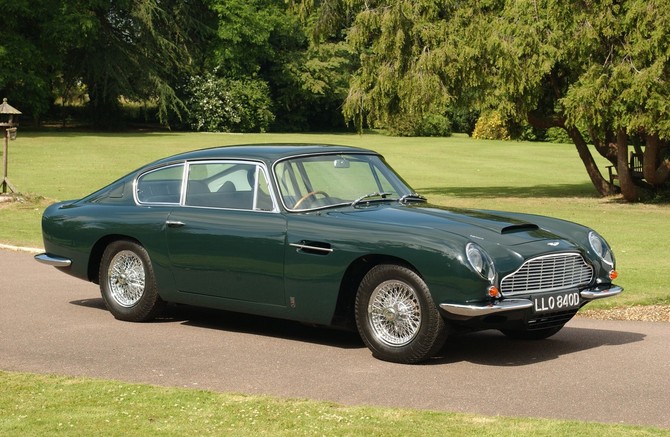 Aston Martin DB6