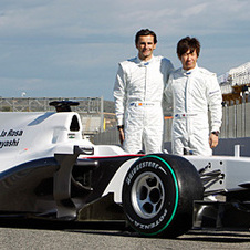 More 2010 F1 cars unveiled in Valencia 