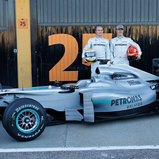 More 2010 F1 cars unveiled in Valencia 