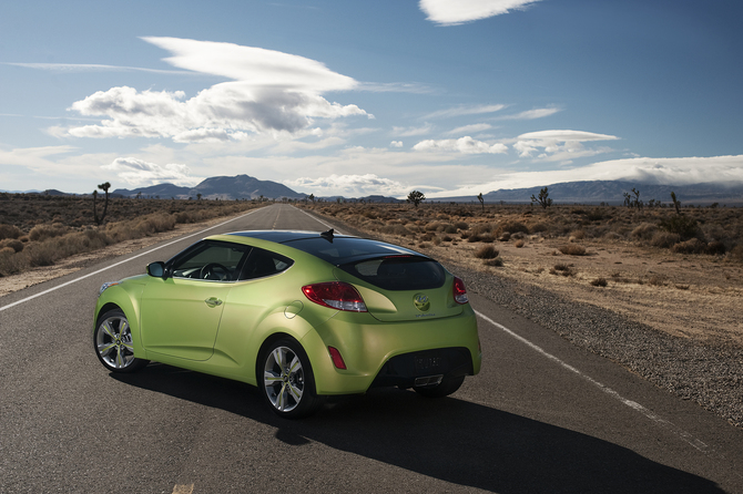 Hyundai unveils the 2012 Veloster in Detroit