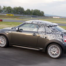 MINI shows-off camouflaged future Coupé model