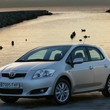 Toyota Auris 1.4 D-4D Sol