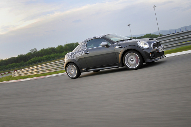 MINI shows-off camouflaged future Coupé model