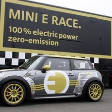 MINI E Race runs in Nürburgring