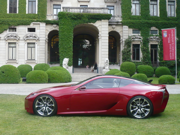 The side subtly looks like the LFA