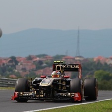 Vettel Takes Pole in Hungary, McLaren close behind