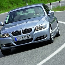 BMW 330i Navigation (E90) LCI