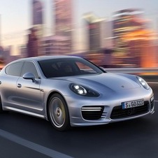 Panamera Executive tem uma plataforma 15mm mais comprida