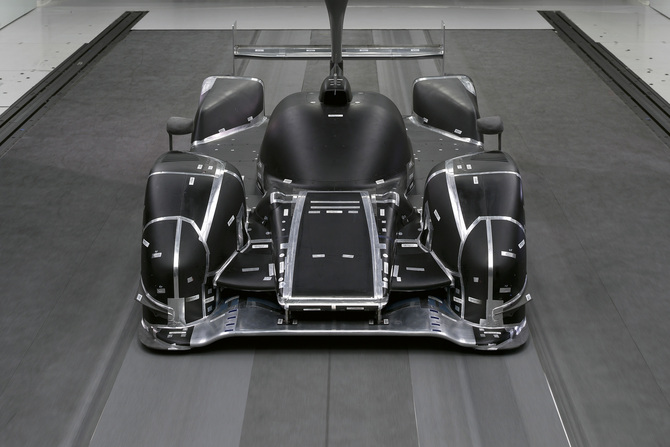 R18: the new Le Mans challenger from Audi