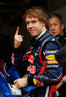 Vettel dominates qualifying in Australia