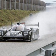 Porsche made a comprehensive evolution of the car that 2014 marked the return of the German brand to the top WEC category