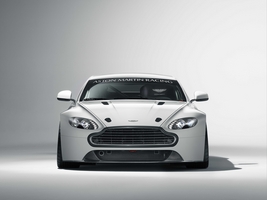 Aston Martin prepares for 24 Hours of Nürburgring