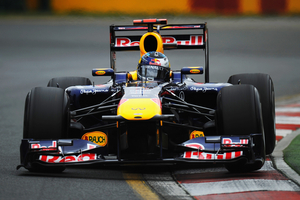 Vettel dominates qualifying in Australia