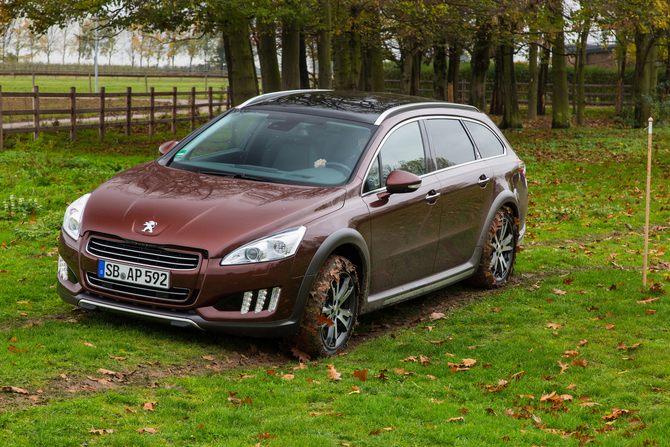 75 Jahre Peugeot Diesel-Pkw - Vom sparsamen Selbstzünder zum Full-Hybrid-Diesel