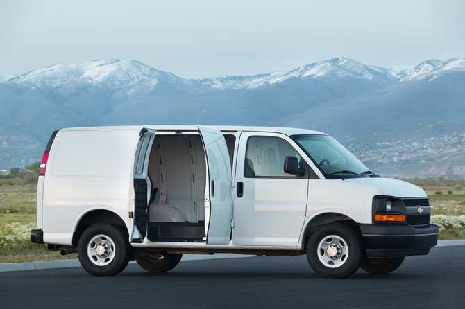 Chevrolet Express 3500 LS Extended Wheelbase Diesel