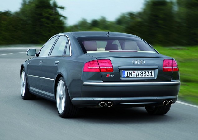 Audi S8