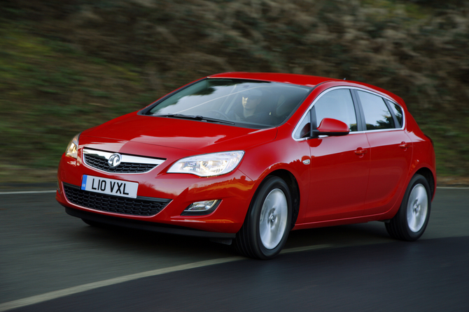 Vauxhall Astra Hatchback 1.4T ES Tech