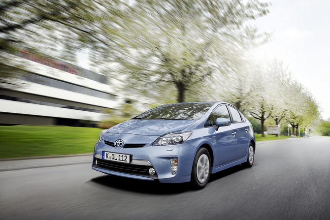 Toyota Prius Plug-in ist Elektroauto des Jahres