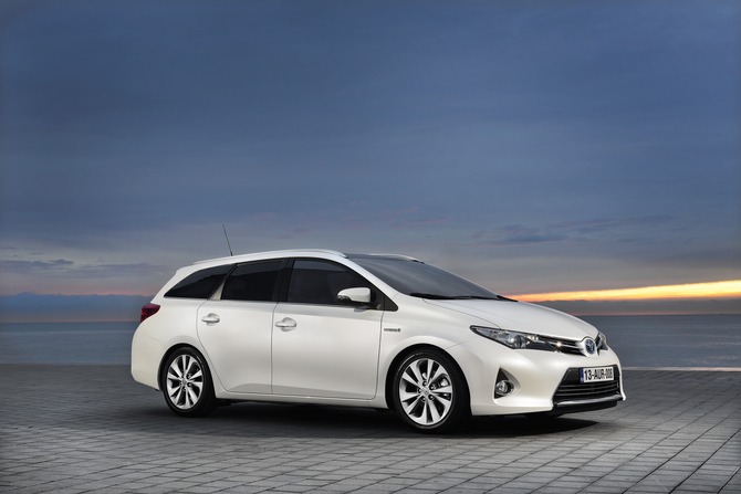 O Auris Touring Sports é um MPV híbrido