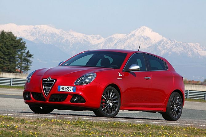 Alfa Romeo Giulietta Hatchback 1750 TBi Cloverleaf