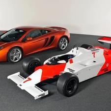 McLaren officially presents the MP4-12C