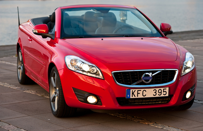 Volvo C70 D4 Momentum Geartronic