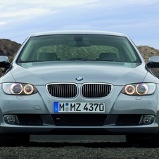 BMW 325i xDrive Coupe (E92)