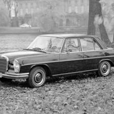 Mercedes-Benz 300 SE