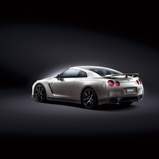 Nissan introduces the new Nissan GT-R