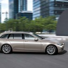 BMW unveils the new 5 Series Touring