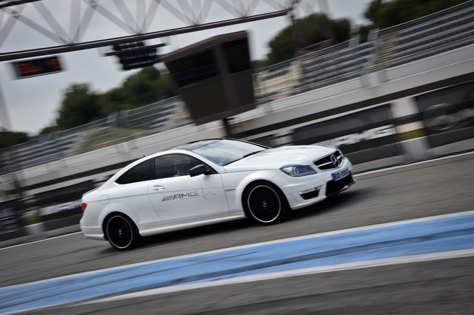 Mercedes AMG-LIVE 2012 au Castellet: coupé Classe C 63 AMG