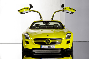 Mercedes-Benz announces SLS AMG E-CELL series production