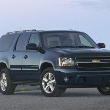 Chevrolet Suburban LS 2500 4WD