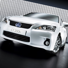 Lexus announces CT 200h for 2011