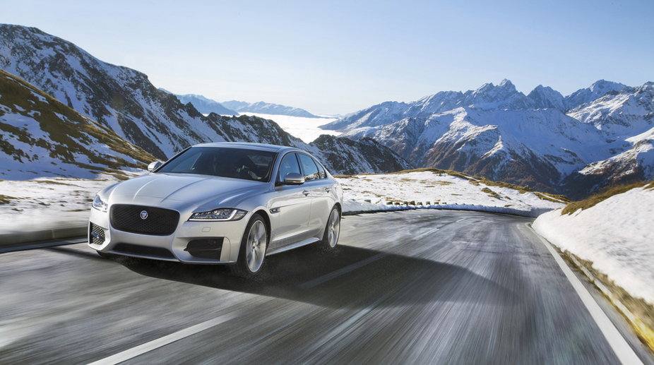 Jaguar XF 3.0 AWD Pure