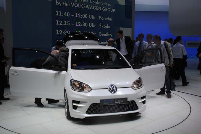 VW unveils an extended UP! family in Frankfurt