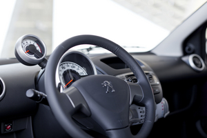 Renewed Peugeot 107 Has Daytime Running LEDs and Better Emissions