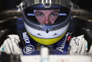 Rosberg stays on at Mercedes until 2013