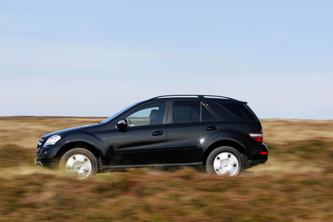 Mercedes-Benz ML350 CDI BlueEFF. Grand Edition