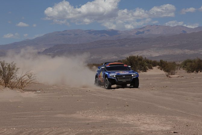 De Villiers wins as Sainz looses ground to Al-Attiyah