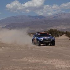 De Villiers wins as Sainz looses ground to Al-Attiyah