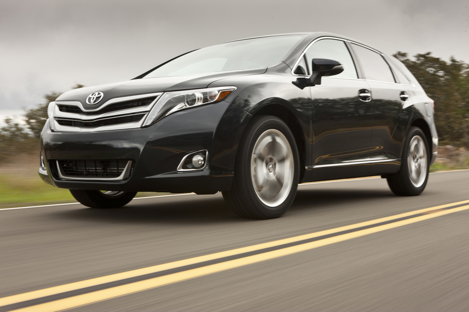 Toyota Venza Gets New Bumper and More Standard Features for 2013