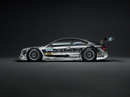 Mercedes Celebrates C-Class' Success in DTM Racing