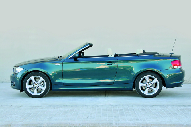 BMW 128i Convertible (US)