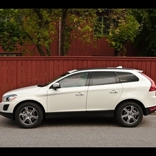 Volvo gives XC60 New and Upgraded Engines for 2012