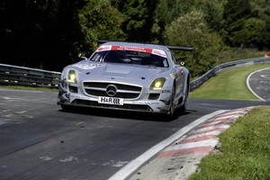 Mercedes-Benz SLS AMG GT3 makes its racing debut