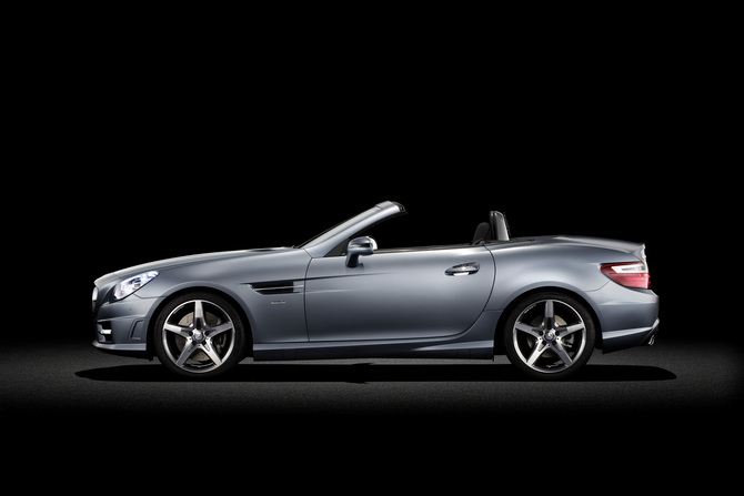 Third generation of Mercedes-Benz SLK unveiled